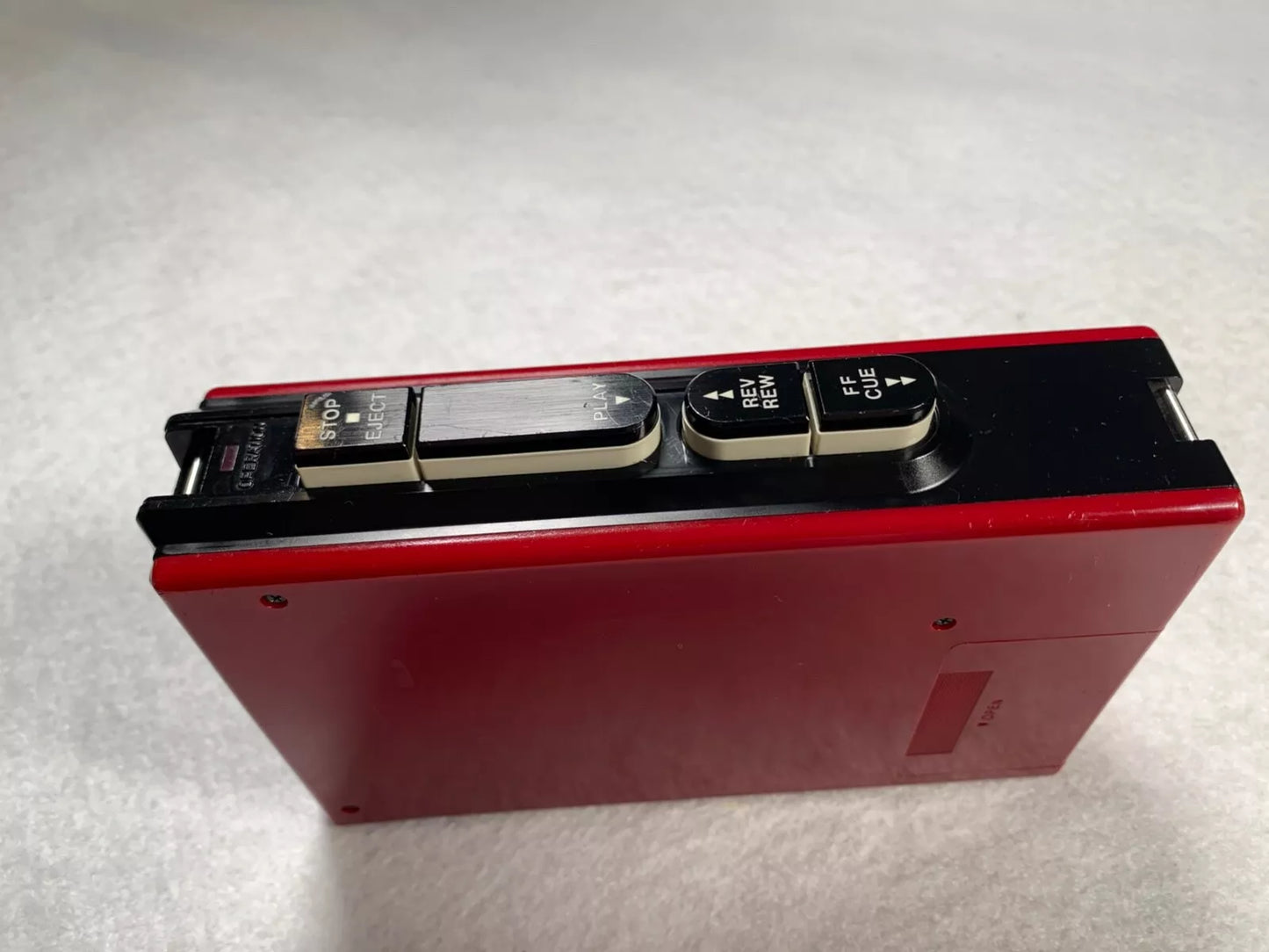 Sanyo M3330 Walkman Personal Cassette Stereo