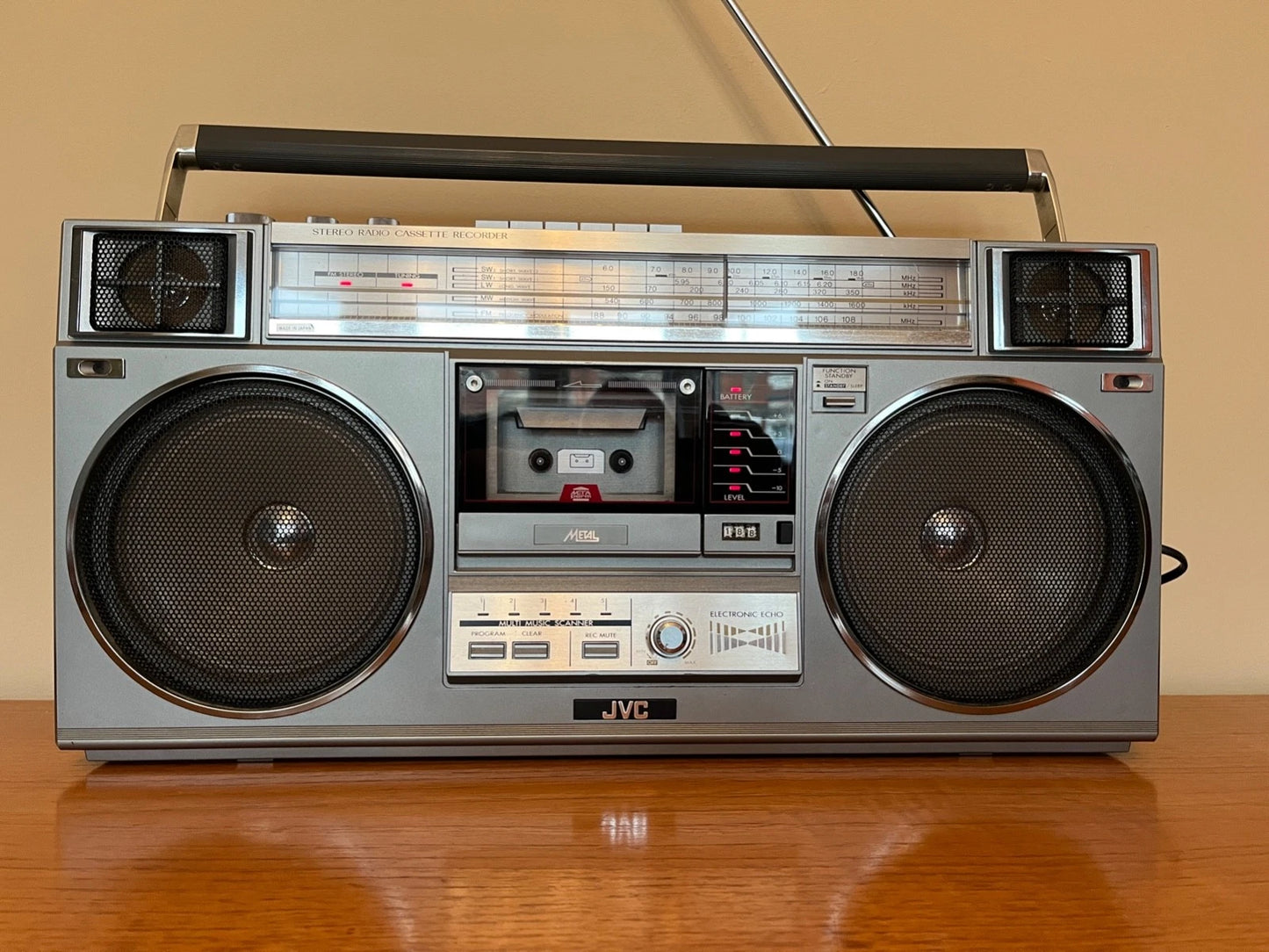 JVC RC-M50 Boombox. Radio Cassette