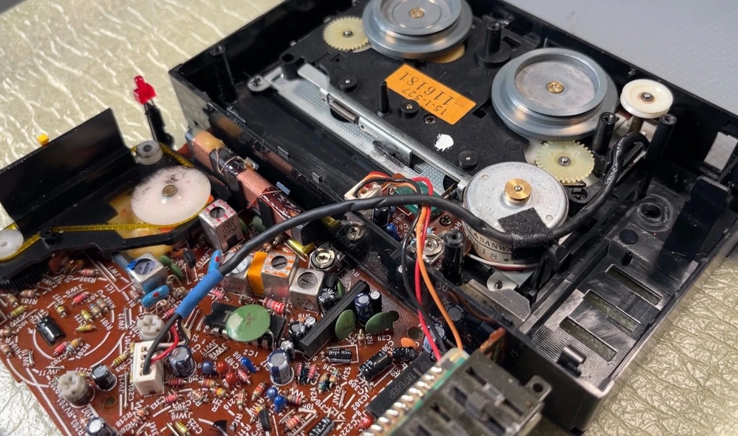 Sony WM-F18 / F28 Radio Cassette Stereo Walkman