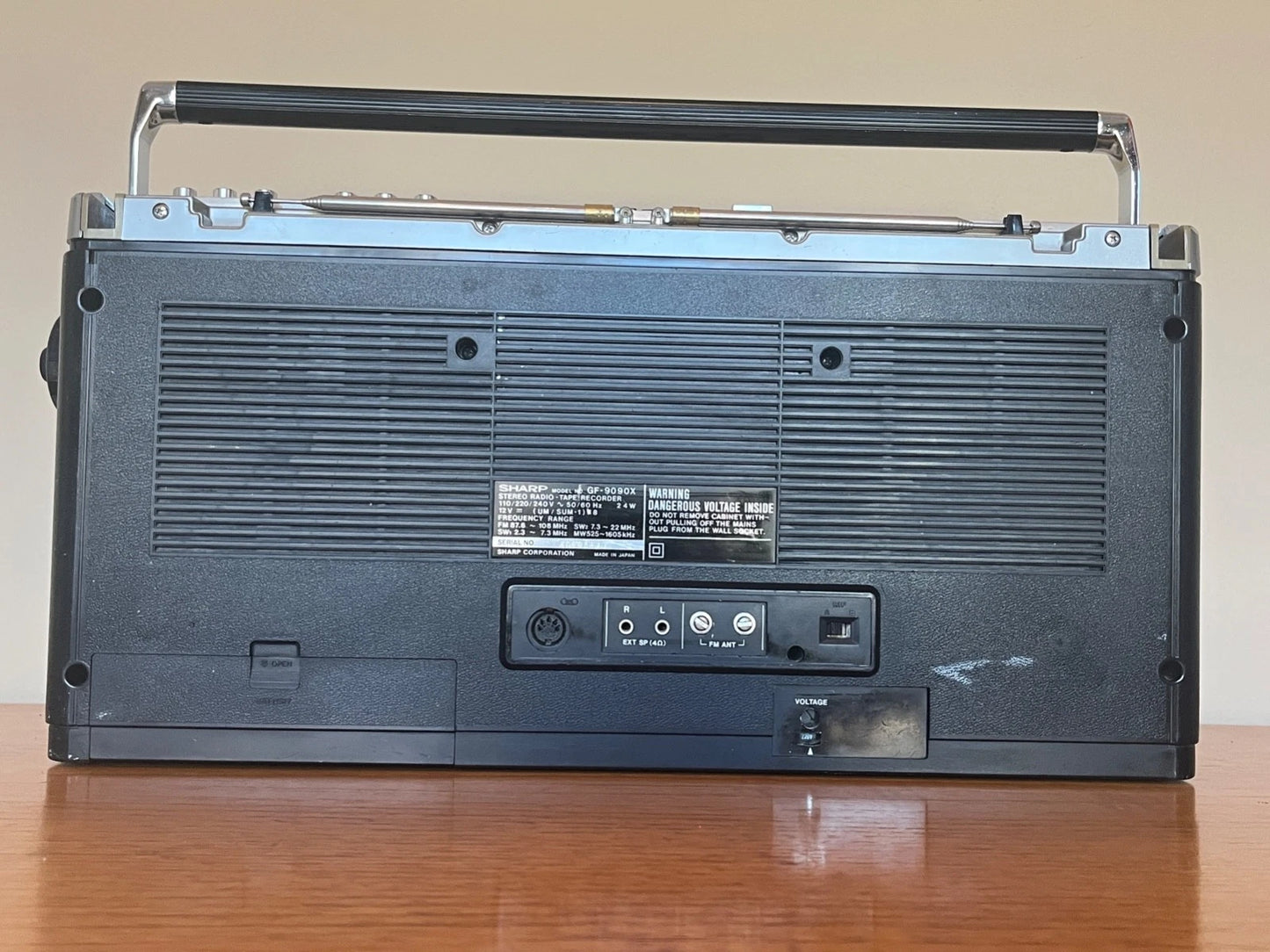 Sharp GF-9090X Radio Cassette Boombox