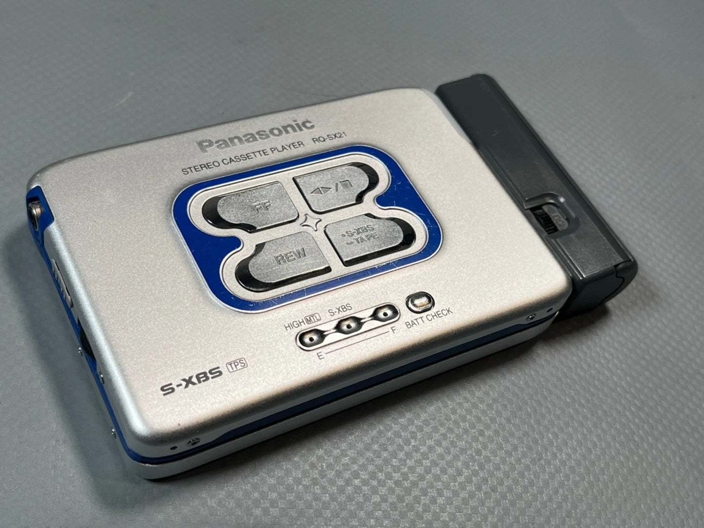 Panasonic RQ-SX21 Cassette Stereo Walkman.