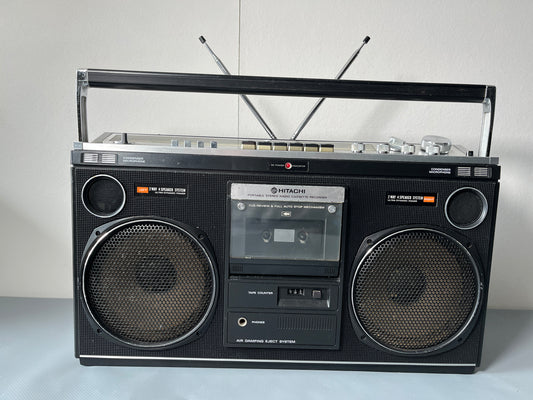 Hitachi TRK-8080 Boombox. Radio Cassette