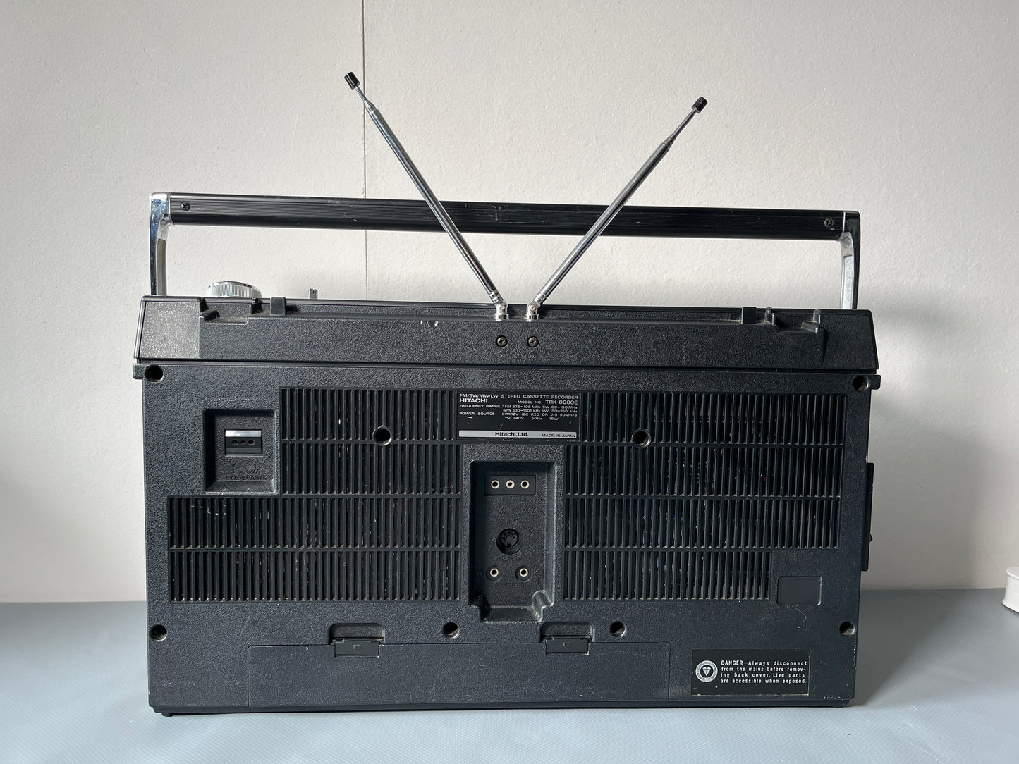 Hitachi TRK-8080 Boombox. Radio Cassette