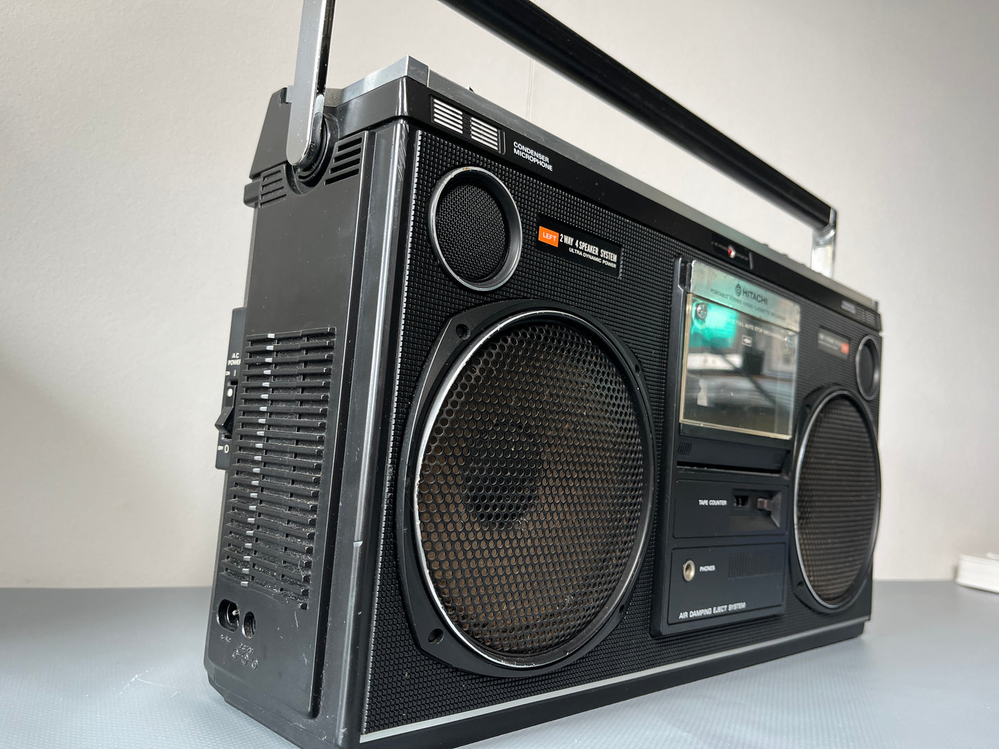 Hitachi TRK-8080 Boombox. Radio Cassette