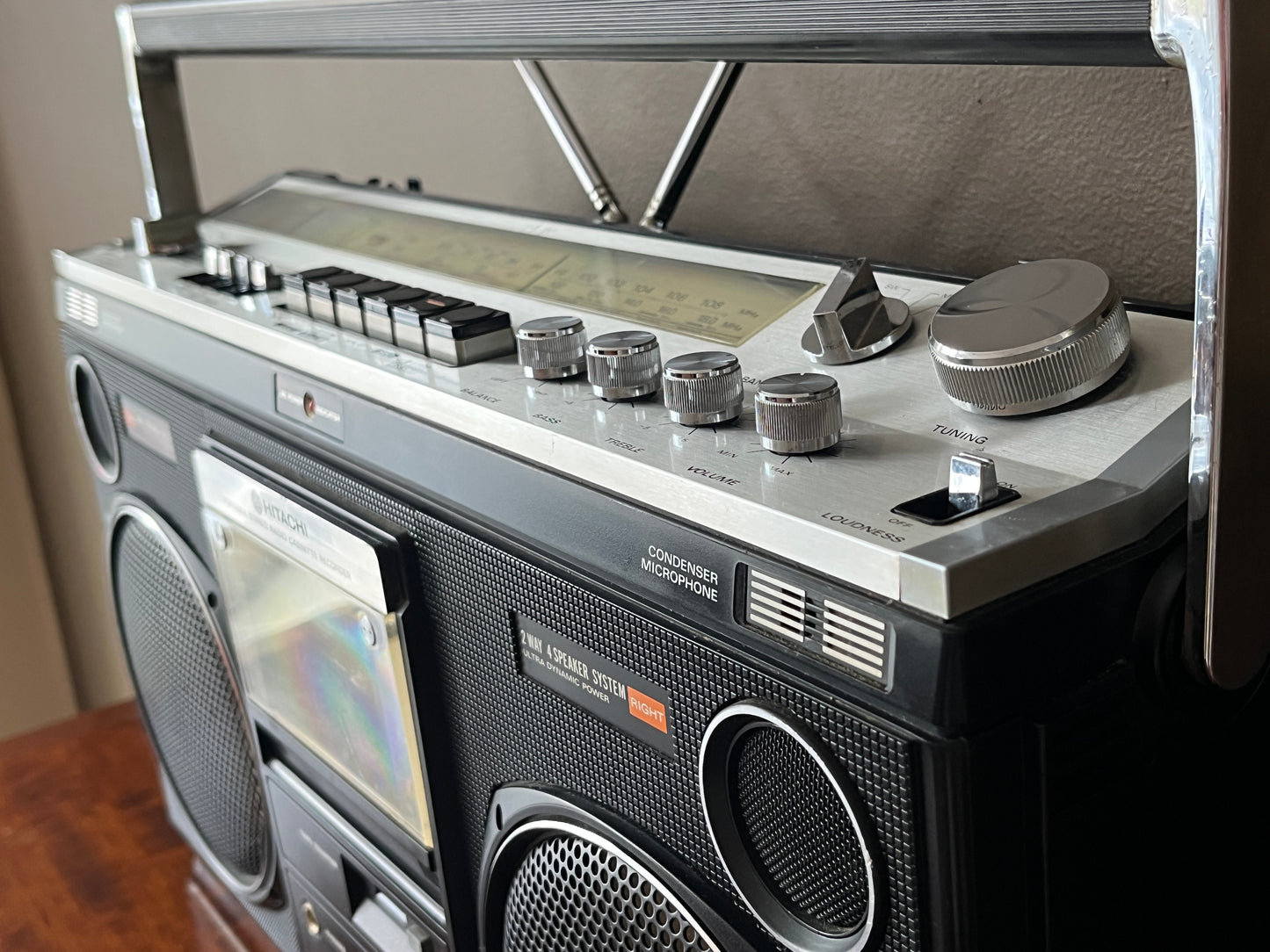 Hitachi TRK-8080 Boombox. Radio Cassette