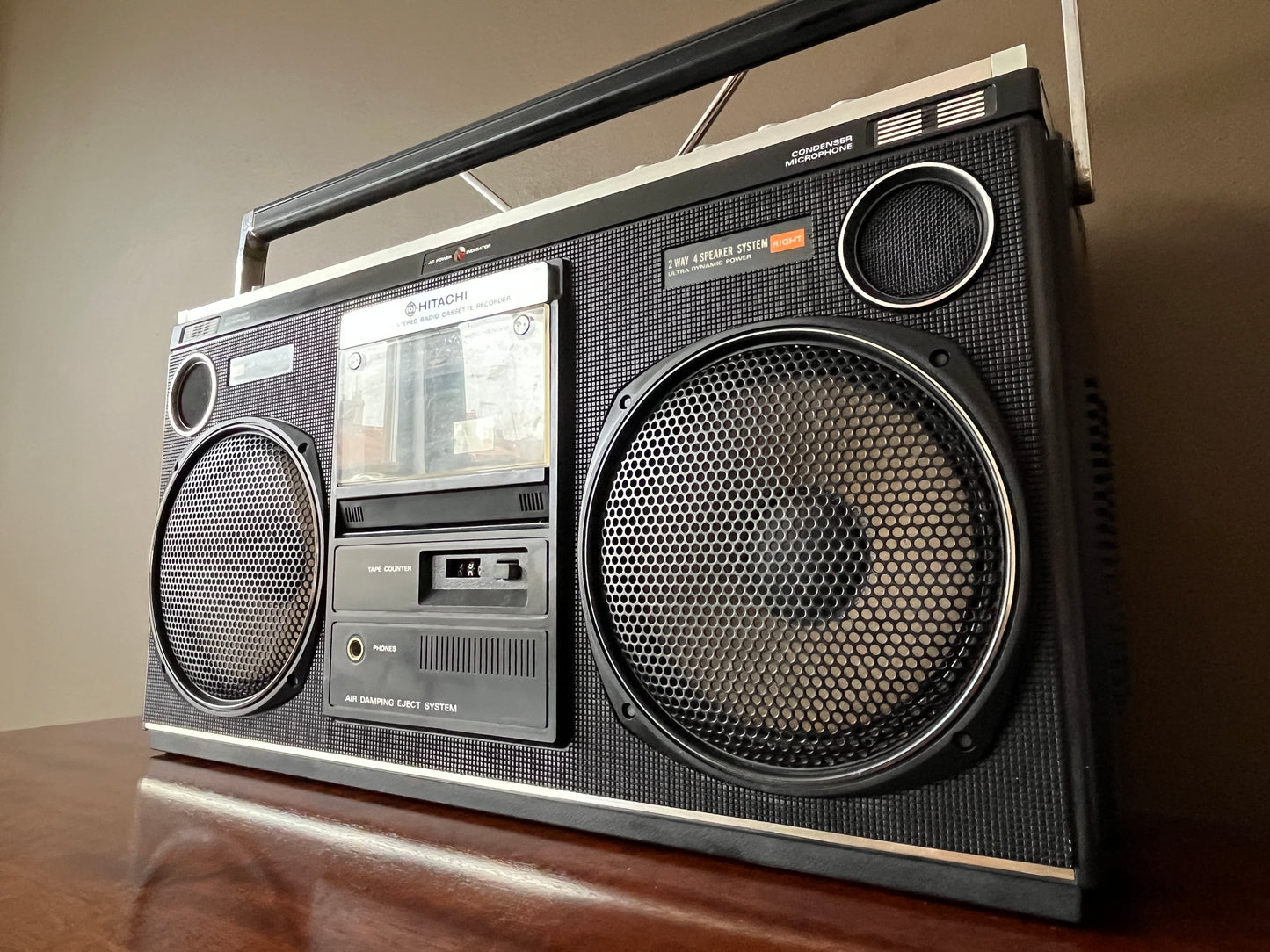 Hitachi TRK-8080 Boombox. Radio Cassette