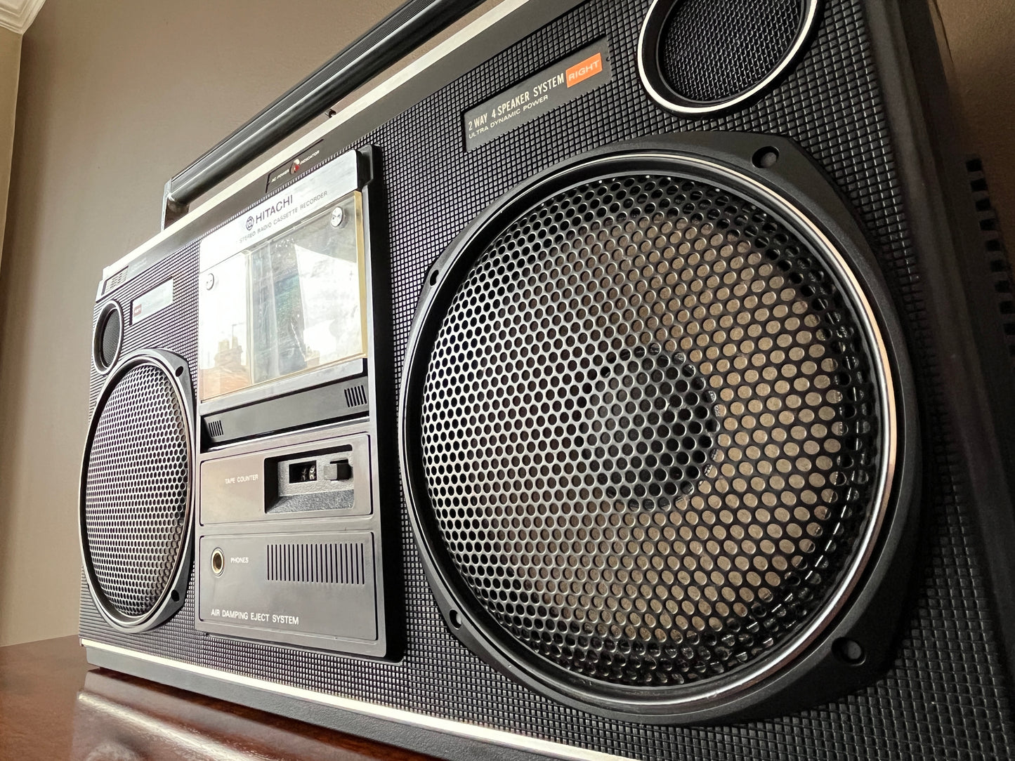 Hitachi TRK-8080 Boombox. Radio Cassette