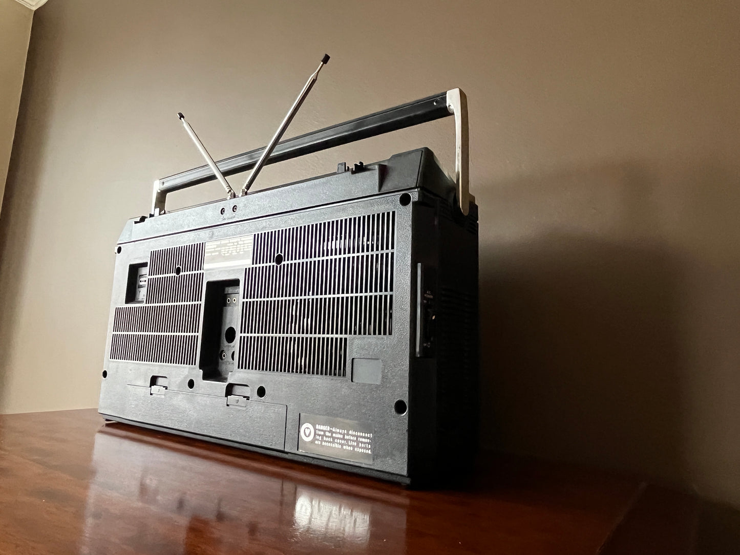 Hitachi TRK-8080 Boombox. Radio Cassette