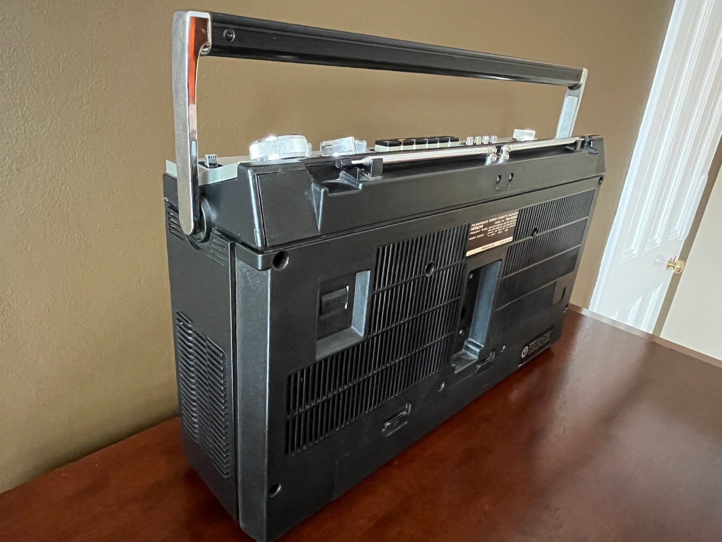 Hitachi TRK-8080 Boombox. Radio Cassette