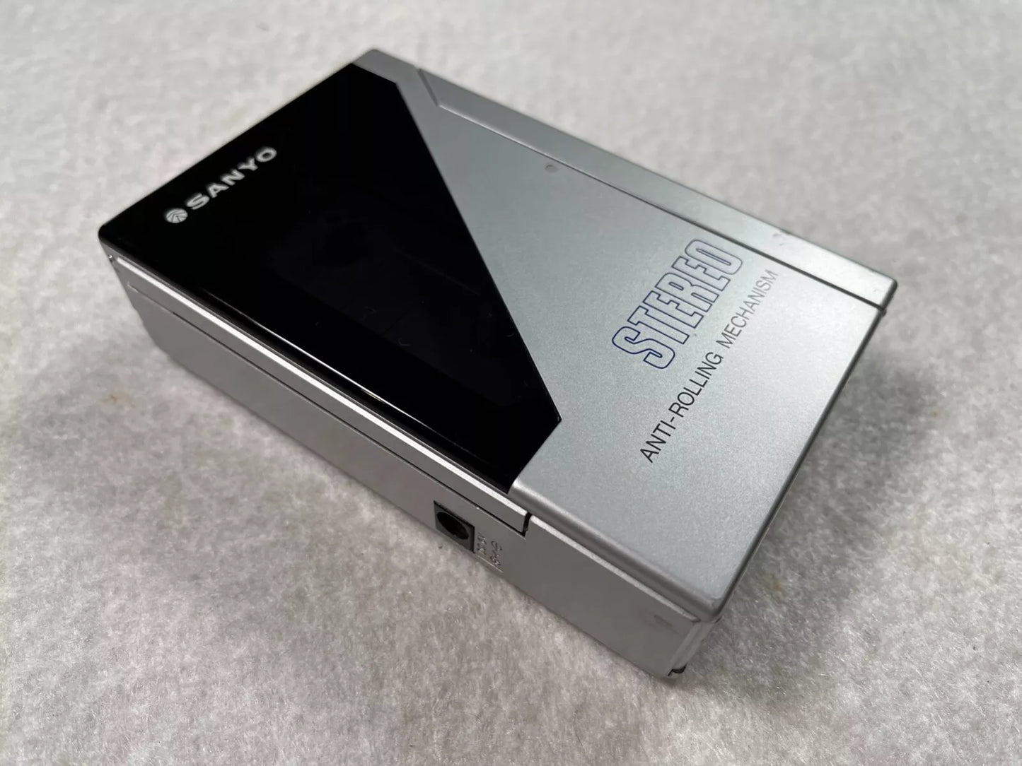 Sanyo MG12 Walkman Personal Cassette Stereo with Case