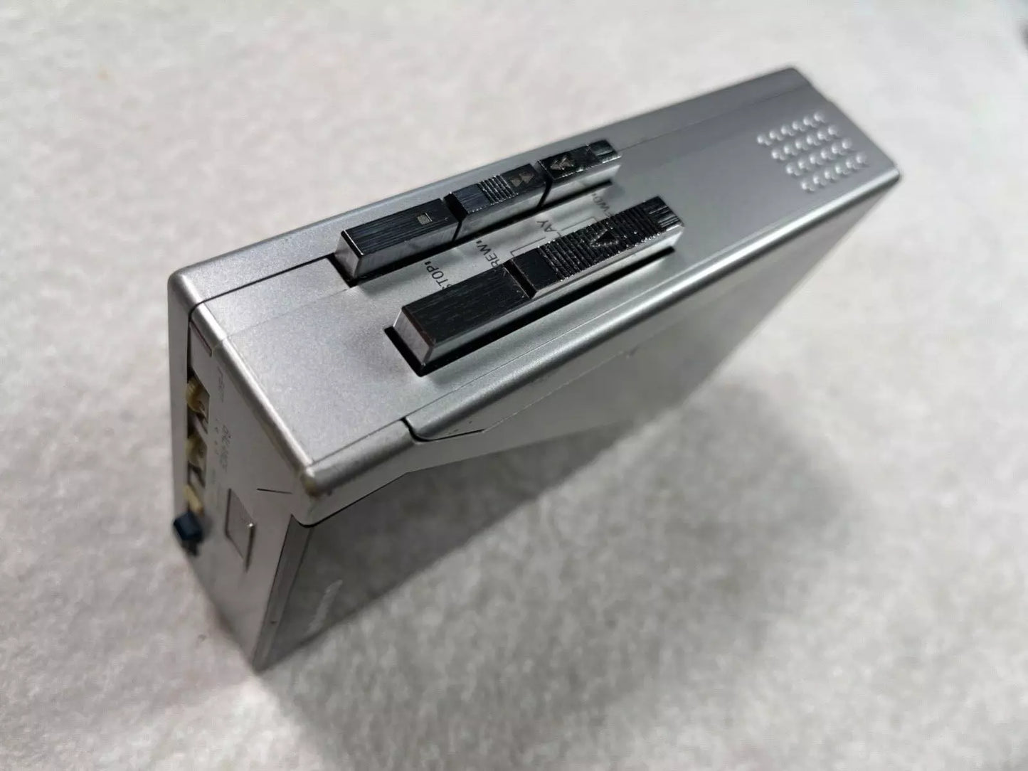 Sanyo MG12 Walkman Personal Cassette Stereo with Case