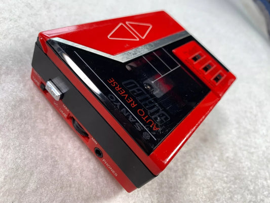 Sanyo MGP30 Walkman Personal Cassette Stereo