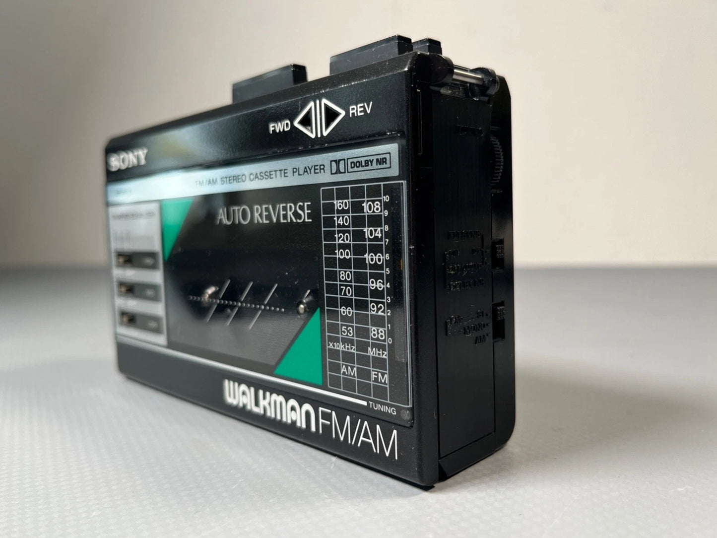 Sony WM-F18 / F28 Radio Cassette Stereo Walkman