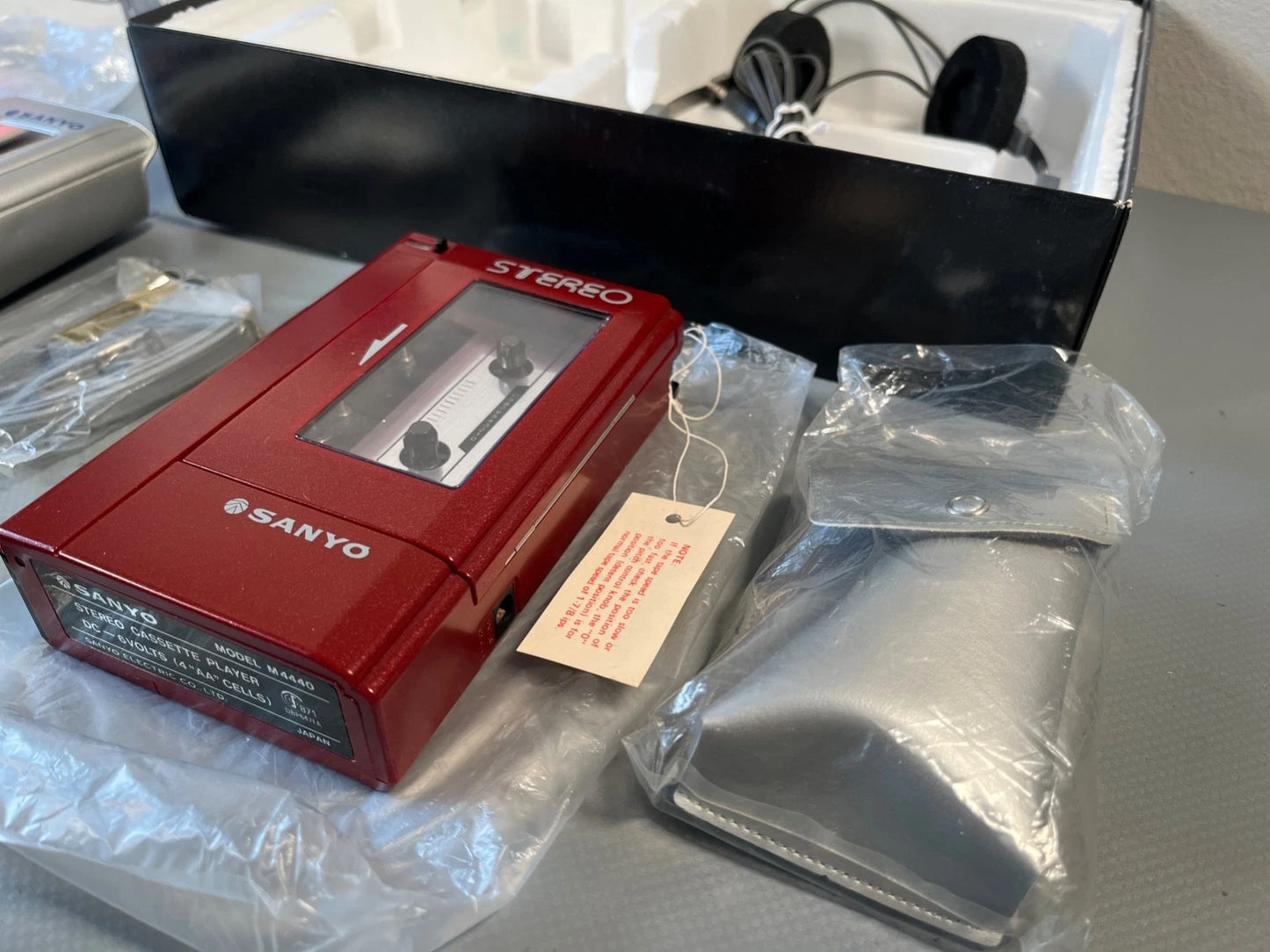 Sanyo M4440 Cassette Walkman Personal Stereo, Boxed