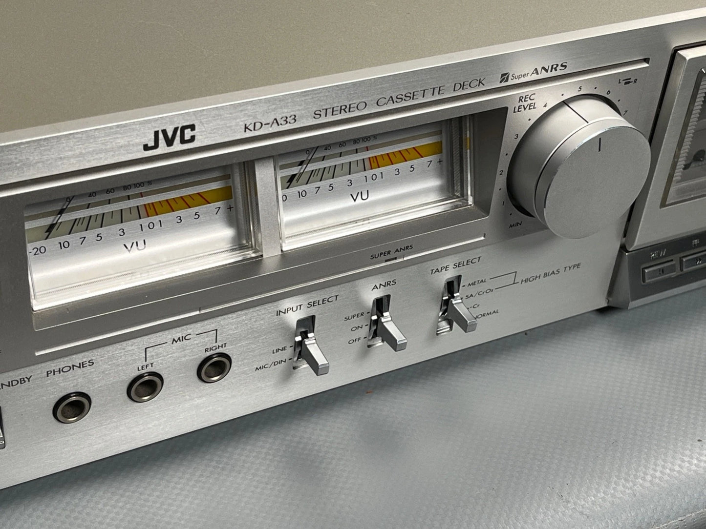 JVC KD-A33 Cassette Recorder