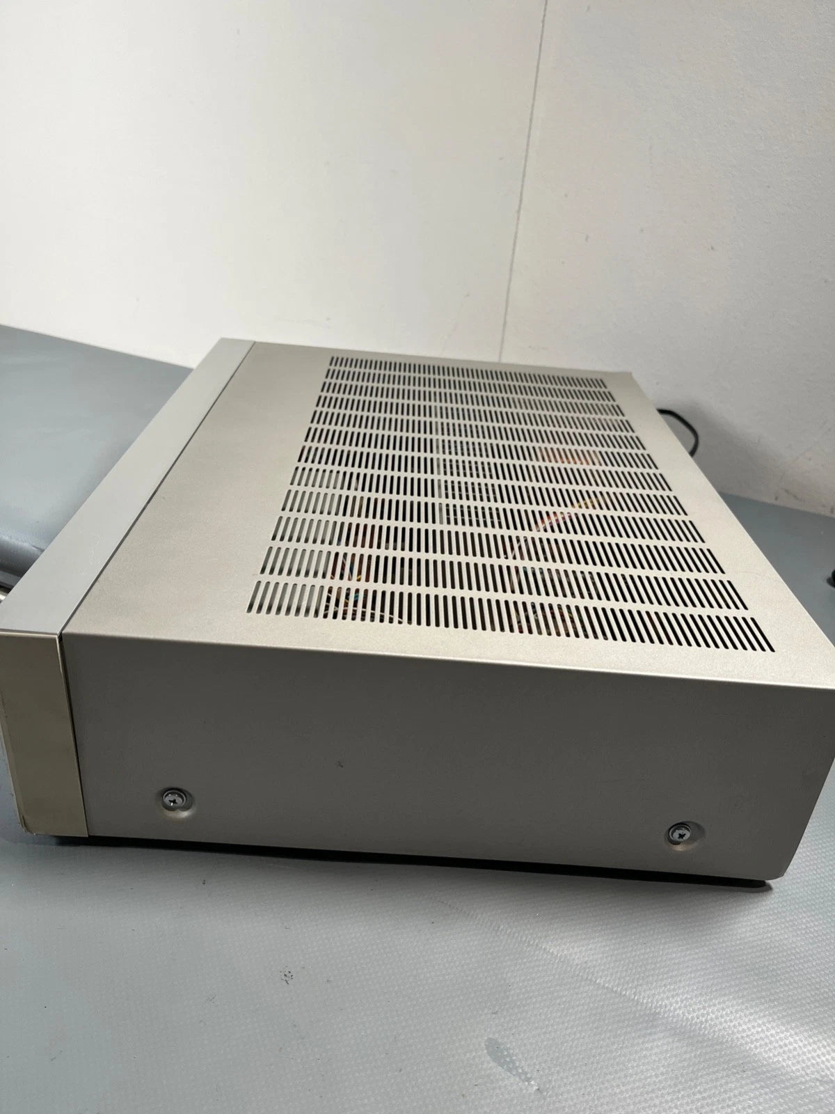 JVC R-S77 Receiver. Vintage Phono Tape Amplifier AM/FM Tuner