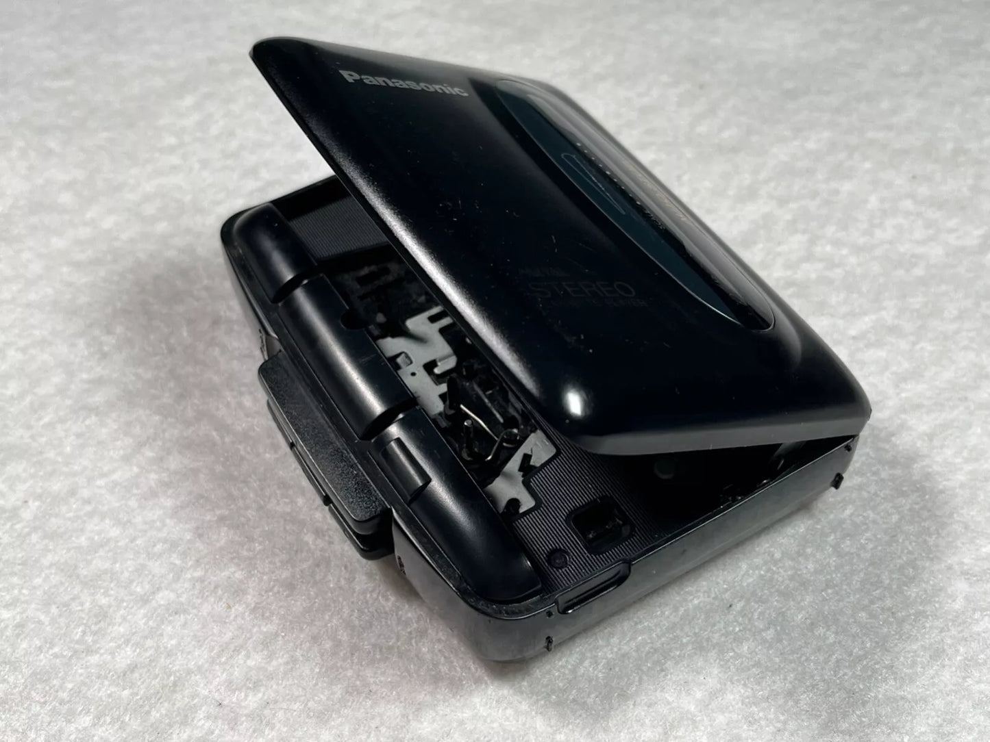 Panasonic RQ-P30 Walkman Personal Cassette Stereo