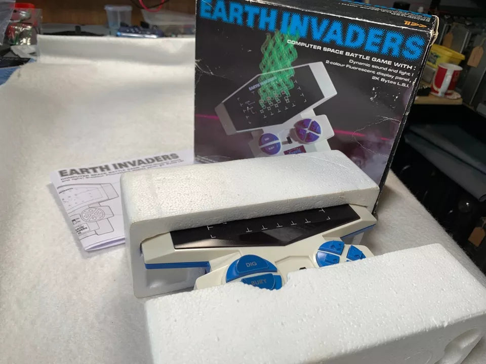 Earth Invaders CGL VFD Handheld Electronic Game Boxed