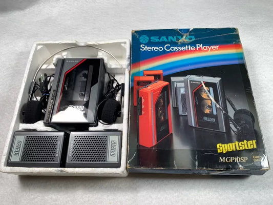 Sanyo MG10SP Walkman Personal Cassette Stereo with Speakers Boxed