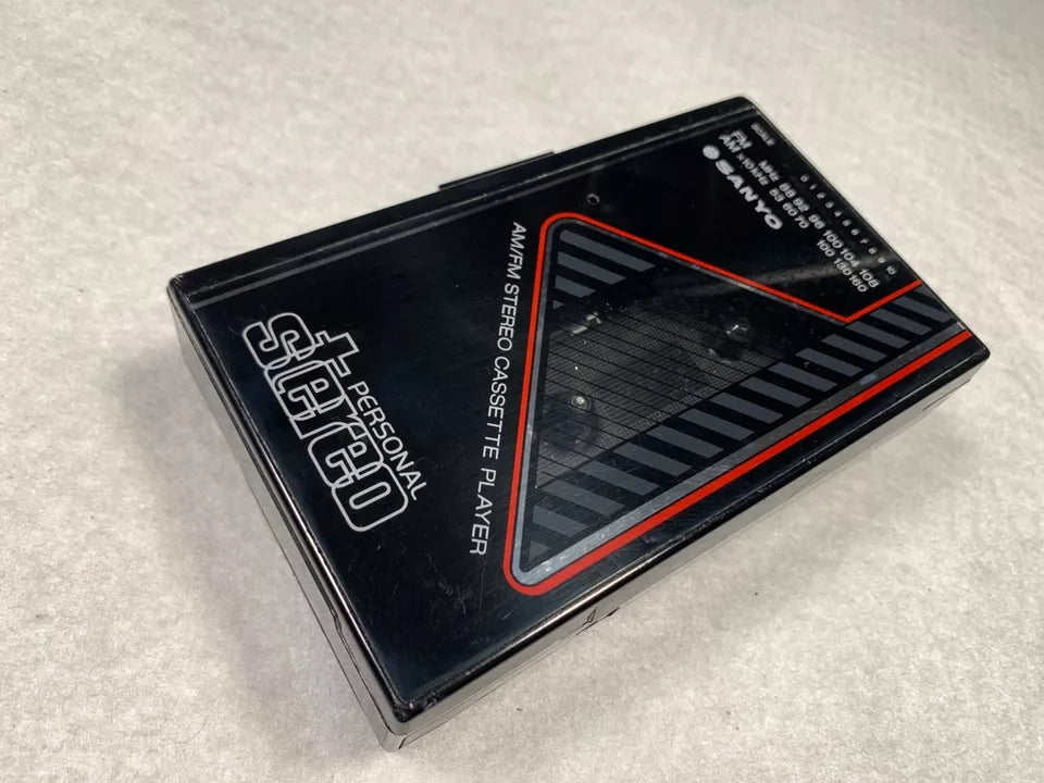 Sanyo MGR59 Walkman Personal Radio Cassette Stereo
