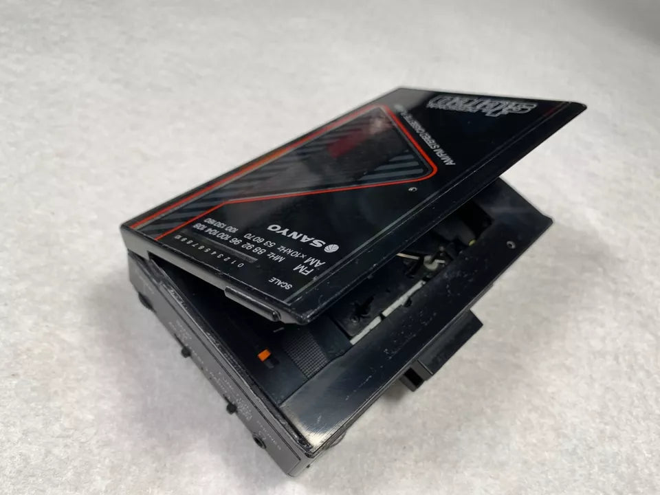 Sanyo MGR59 Walkman Personal Radio Cassette Stereo