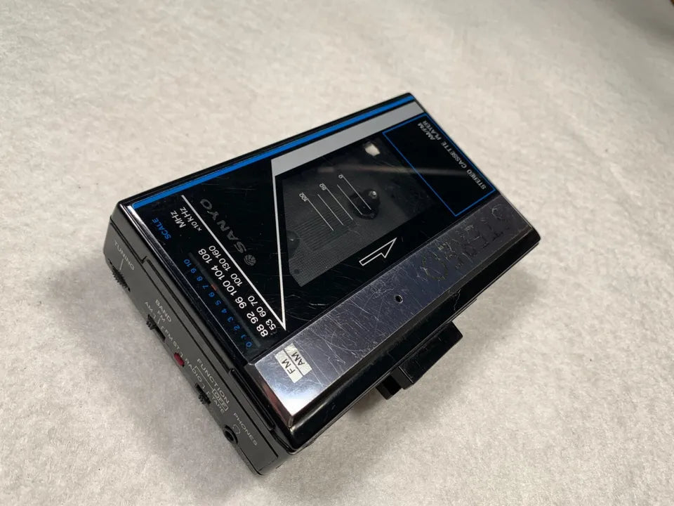 Sanyo MGR59 Walkman Personal Radio Cassette Stereo